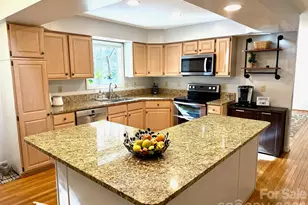305 E Sondley Dr, Asheville, NC 28805 - Photo 6