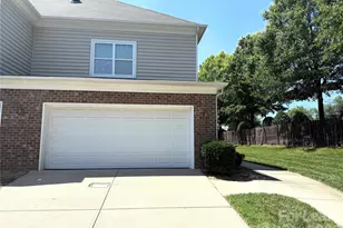 11504 Amarone Dr, Charlotte, NC 28277 - Photo 2