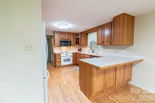 45 Mountain View Ave, Black Mountain, NC 28711 - Photo 20