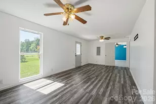547 Pea Ridge St, Morganton, NC 28655 - Photo 10