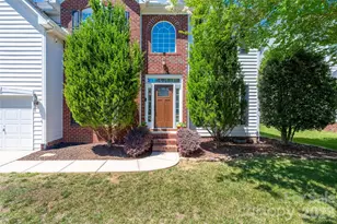 211 Alnwick Ln, Waxhaw, NC 28173 - Photo 2