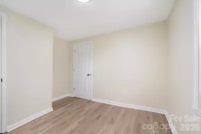 304 S Derby Avenue, Newton, NC 28658 - Photo 20