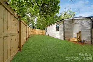 304 S Derby Ave, Newton, NC 28658 - Photo 8