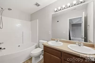 6207 Blue Ash Lane, Charlotte, NC 28215 - Photo 34