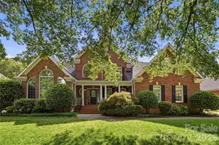 12414 3 Lakes Dr, Charlotte, NC 28277 - Photo 2