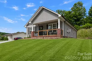 726 Parker St, Albemarle, NC 28001 - Photo 2
