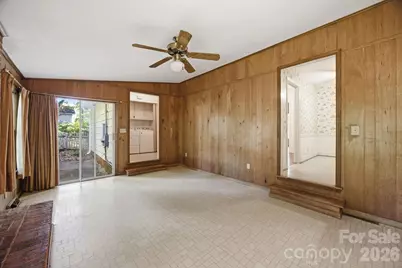 8801 Holiday Drive, Charlotte, NC 28215 - Photo 14