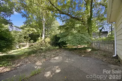 8801 Holiday Drive, Charlotte, NC 28215 - Photo 26