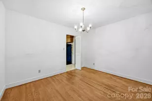 8801 Holiday Dr, Charlotte, NC 28215 - Photo 8