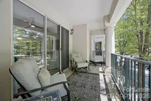 300 W 5th St, Charlotte, NC 28202 - Photo 26