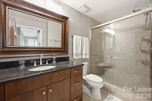 300 W 5th St, Charlotte, NC 28202 - Photo 24