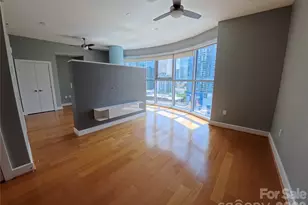 333 W Trade St, Charlotte, NC 28202 - Photo 4