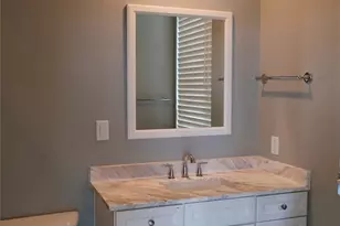 333 W Trade St, Charlotte, NC 28202 - Photo 12