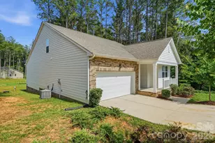 8157 Long Island Rd, Catawba, NC 28609 - Photo 2
