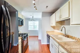 13818 Faversham Ct, Pineville, NC 28134 - Photo 8