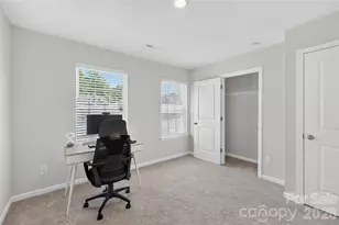 2023 Navarro Rd, Charlotte, NC 28214 - Photo 16