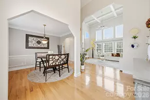 1710 30th Ave Dr NE, Hickory, NC 28601 - Photo 4