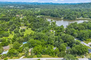 30 Lake Forest Ln, Hendersonville, NC 28739 - Photo 30