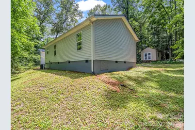 30 Lake Forest Lane, Hendersonville, NC 28739 - Photo 4