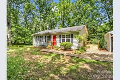 30 Lake Forest Lane, Hendersonville, NC 28739 - Photo 2