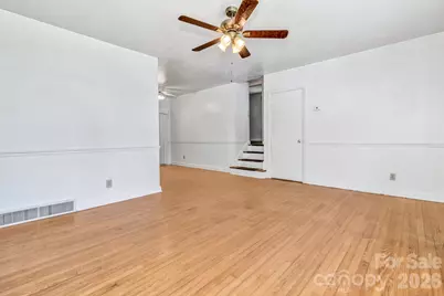 907 W Blue Ridge Road, East Flat Rock, NC 28726 - Photo 16