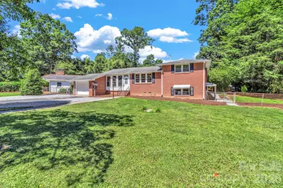 907 W Blue Ridge Road, East Flat Rock, NC 28726 - Photo 6