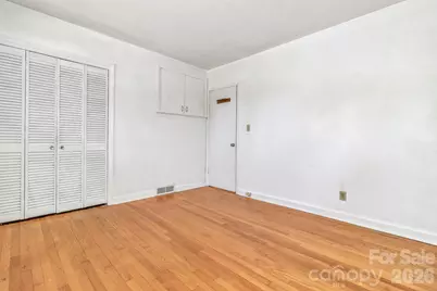 907 W Blue Ridge Road, East Flat Rock, NC 28726 - Photo 32