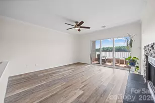 7332 Lake Front Dr, Charlotte, NC 28278 - Photo 12