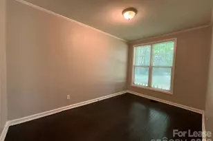6013 Carver Blvd, Charlotte, NC 28269 - Photo 8