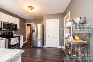 1240 12th St Pl NW, Hickory, NC 28601 - Photo 12