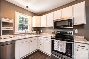 1240 12th St Pl NW, Hickory, NC 28601 - Photo 14