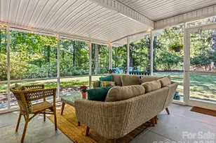 106 Skyway Dr, Hendersonville, NC 28739 - Photo 18