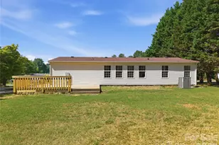 3940 Teaberry Ln, Newton, NC 28658 - Photo 34