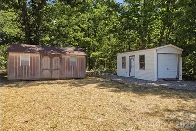 3940 Teaberry Lane, Newton, NC 28658 - Photo 32