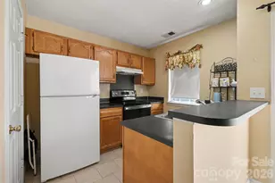 9132 Charminster Ct, Charlotte, NC 28269 - Photo 10