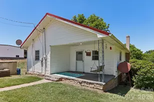414 Skyline Dr, Canton, NC 28716 - Photo 2