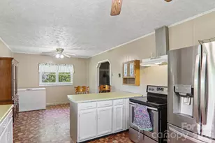 414 Skyline Dr, Canton, NC 28716 - Photo 10