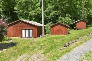 1005 Smith Creek Rd, Mars Hill, NC 28754 - Photo 12