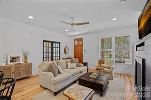 1642 Longfellow St, Charlotte, NC 28205 - Photo 10
