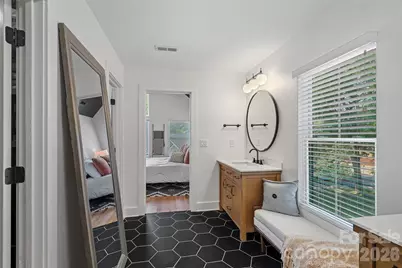 1642 Longfellow Street, Charlotte, NC 28205 - Photo 20