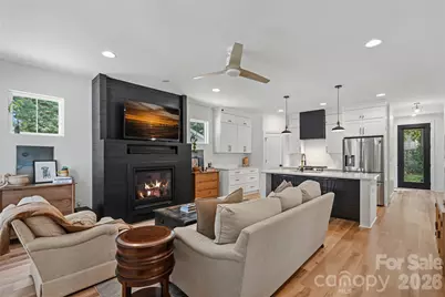 1642 Longfellow Street, Charlotte, NC 28205 - Photo 4