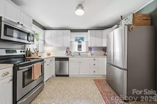 504 W 6th St, Newton, NC 28658 - Photo 16