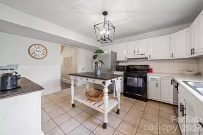 350 21st Avenue Drive NW, Hickory, NC 28601 - Photo 10