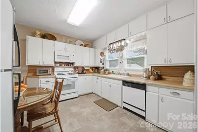 408 Garrou Avenue SE, Valdese, NC 28690 - Photo 18