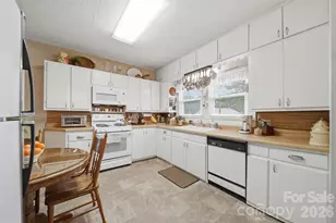 408 Garrou Ave SE, Valdese, NC 28690 - Photo 18