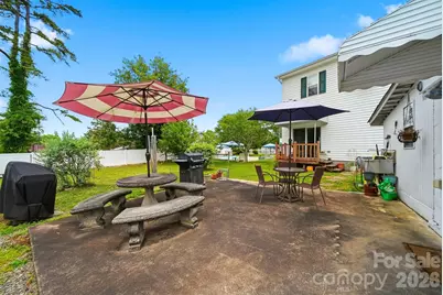 408 Garrou Avenue SE, Valdese, NC 28690 - Photo 40