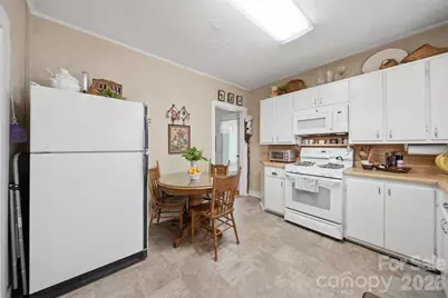 408 Garrou Avenue SE, Valdese, NC 28690 - Photo 20