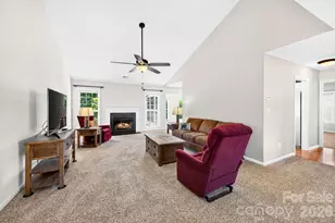 35 Meadow Pathway Dr, Fletcher, NC 28732 - Photo 4