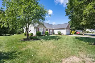 35 Meadow Pathway Dr, Fletcher, NC 28732 - Photo 24