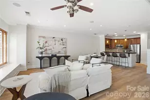 400 N Church St, Charlotte, NC 28202 - Photo 2